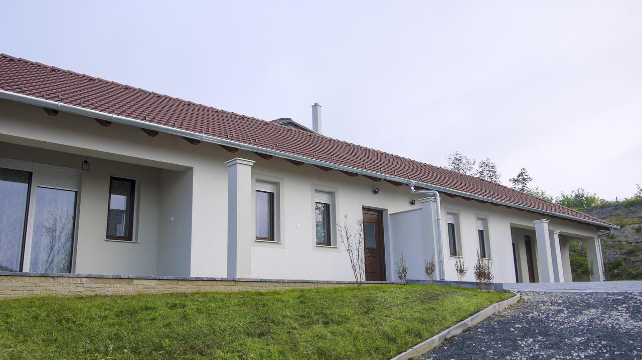Radhe Resort Es Syam Meditacios Es Rendezvenykozpont Somogyvámos Kültér fotó